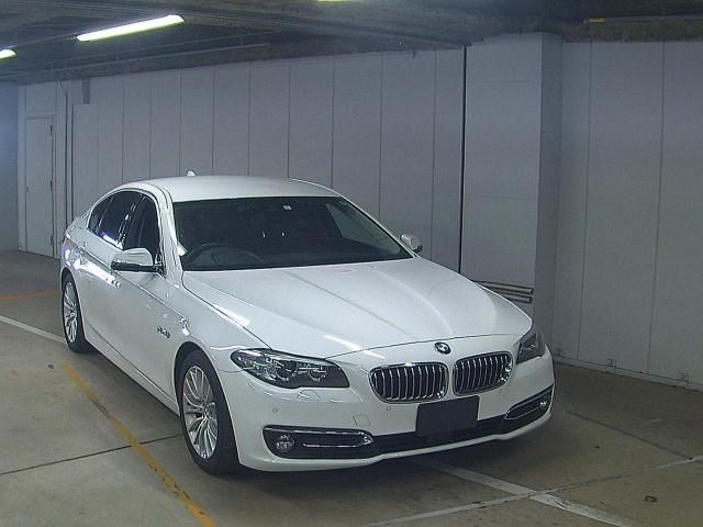 104 BMW 5 SERIES XG20 2014 г. (ZIP Osaka)
